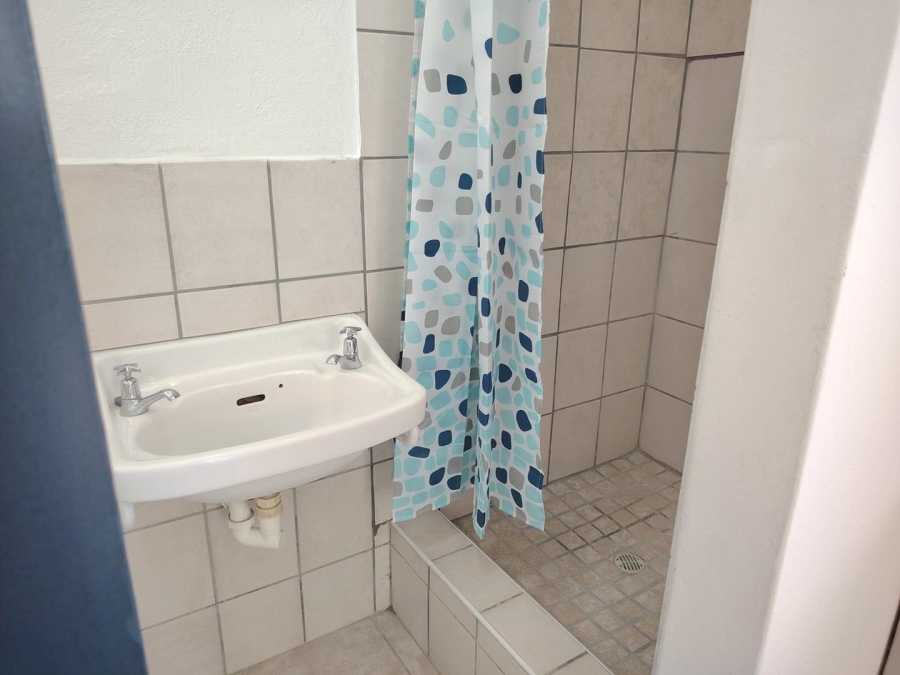 To Let 1 Bedroom Property for Rent in Parow Western Cape